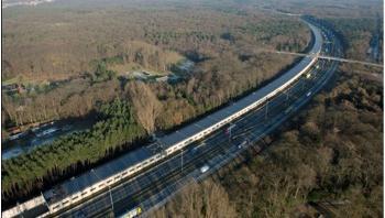 �Ϳ�ɭ3600�WԪ��|��r�Ŀ